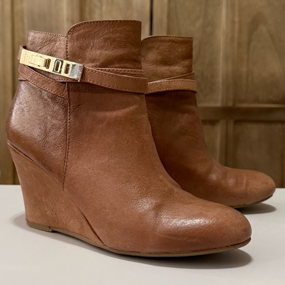 Women's Chines Laundry Brown Leather Ankle Boots - Classic Strapped Design